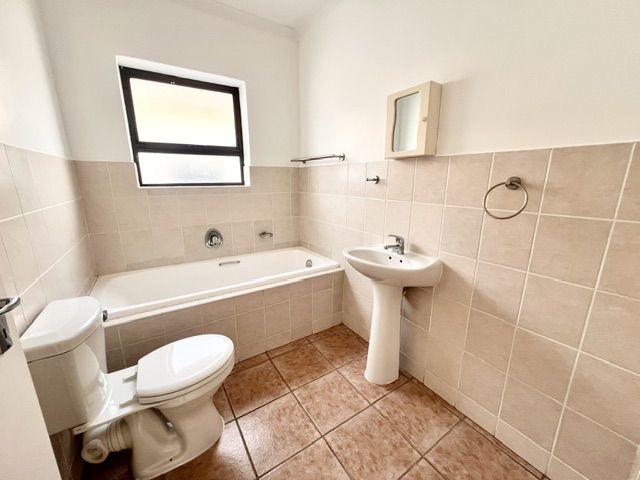 To Let 2 Bedroom Property for Rent in Vredekloof Western Cape